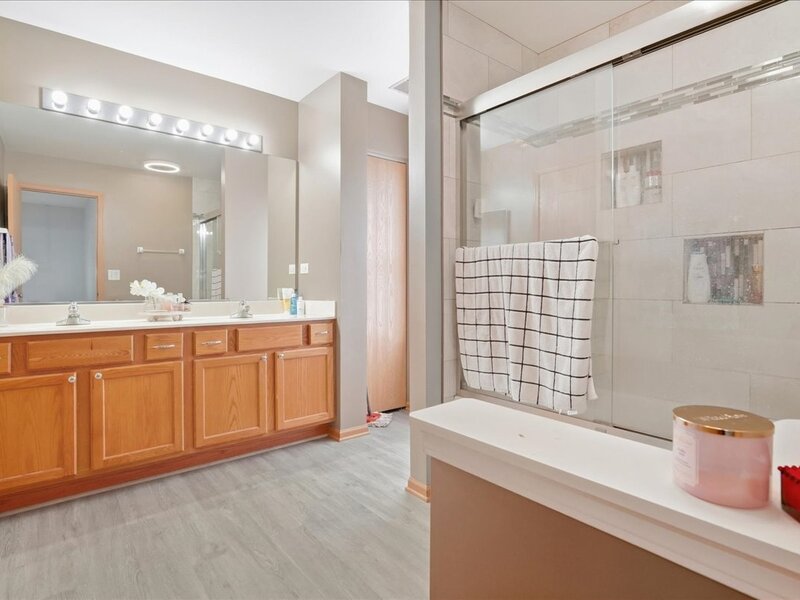 530 W Kristina Lane Round Lake IL 60073