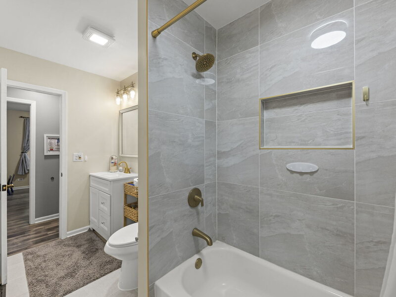 203 Lilac Lane North Aurora IL 60542