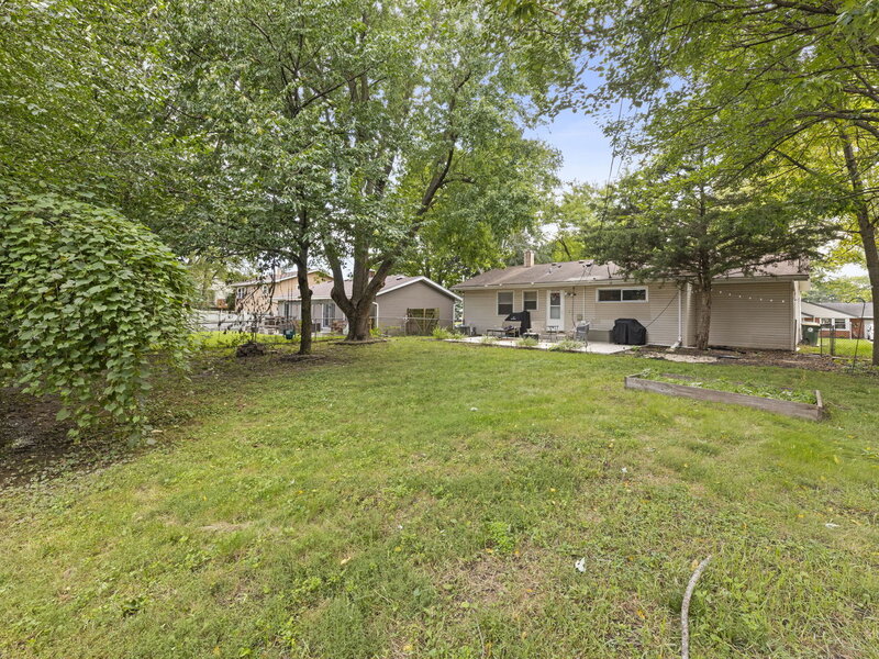 203 Lilac Lane North Aurora IL 60542