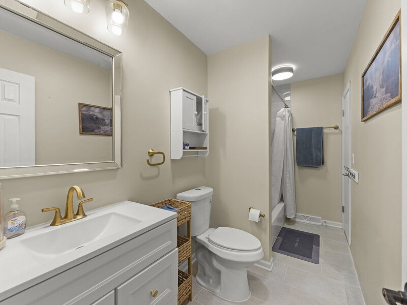 203 Lilac Lane North Aurora IL 60542