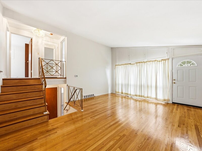 8343 S Kenwood Avenue Chicago IL 60619