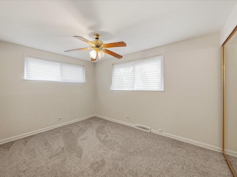8343 S Kenwood Avenue Chicago IL 60619