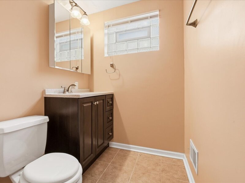 8343 S Kenwood Avenue Chicago IL 60619