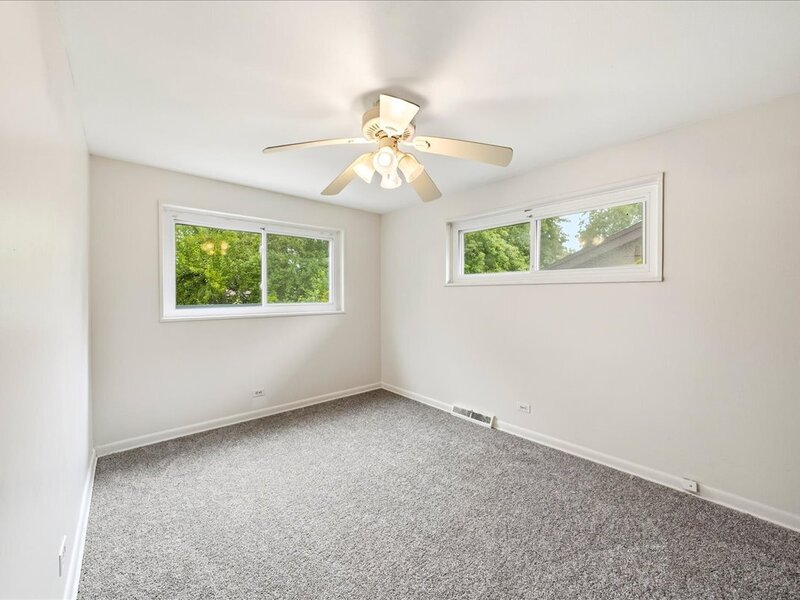 8343 S Kenwood Avenue Chicago IL 60619