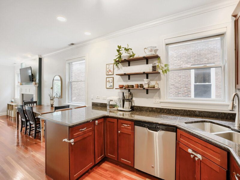 1514 W Victoria Street Chicago IL 60660