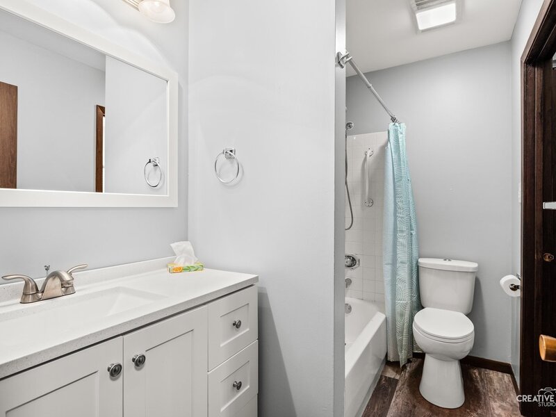 835 Farnham Lane Wheaton IL 60189