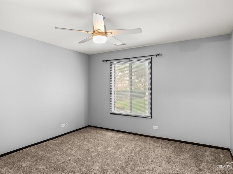 835 Farnham Lane Wheaton IL 60189
