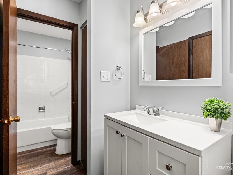 835 Farnham Lane Wheaton IL 60189