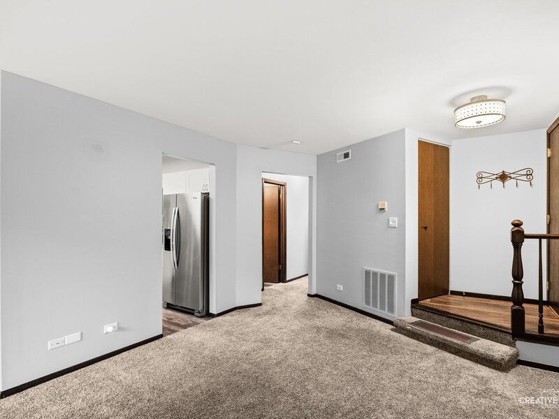835 Farnham Lane Wheaton IL 60189
