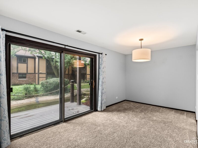 835 Farnham Lane Wheaton IL 60189