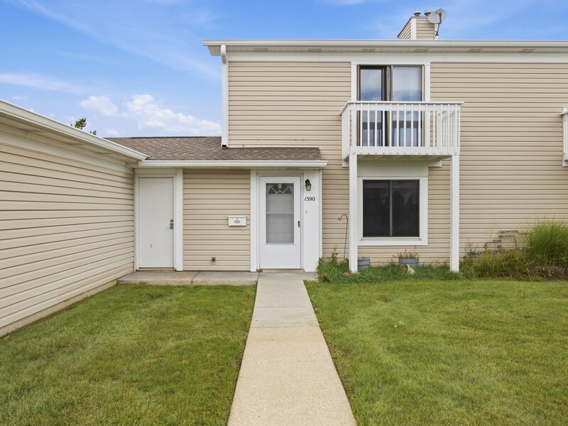 1590 Cornell Circle Hoffman Estates IL 60169