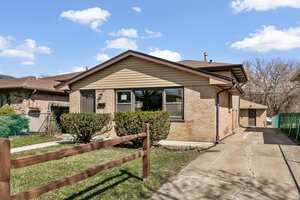 Photo of 14129 S Hoxie Avenue Burnham IL 60633