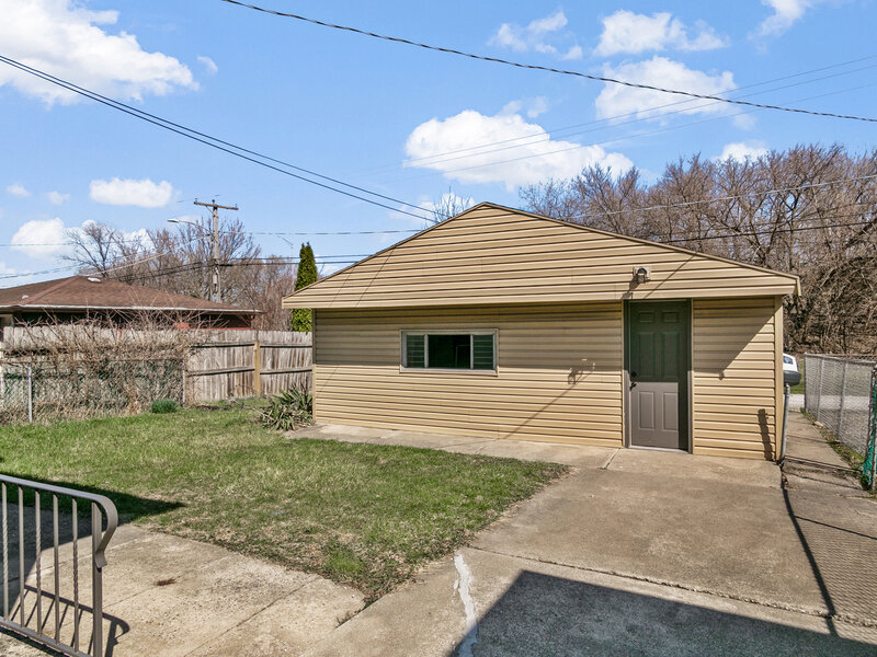 14129 S Hoxie Avenue Burnham IL 60633