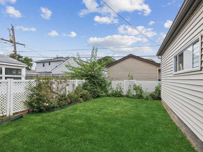 8827 S Kolmar Avenue Hometown IL 60456