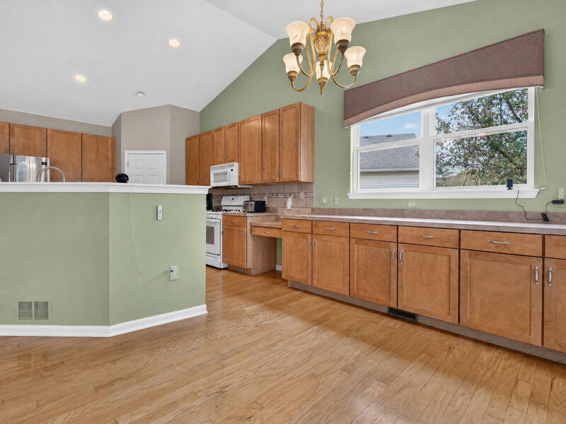 663 S Mecosta Lane Romeoville IL 60446