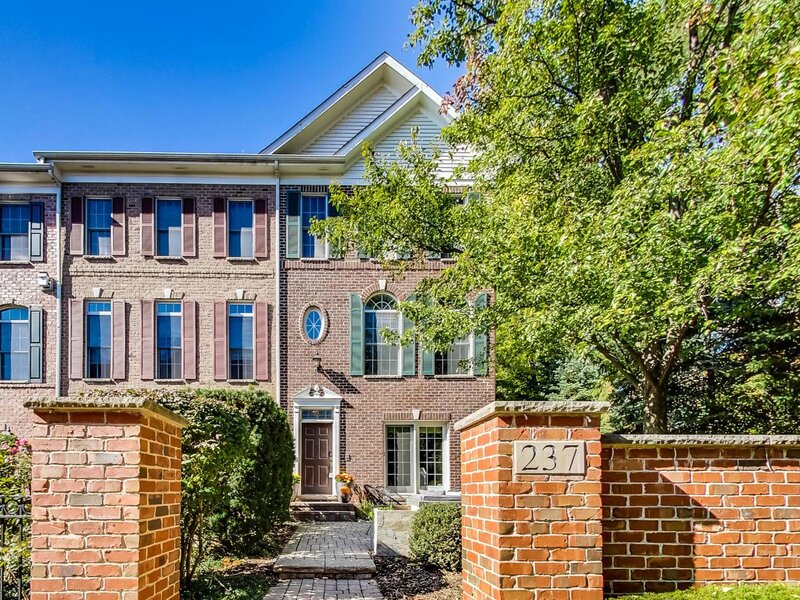 237 Box Car Avenue Naperville IL 60540