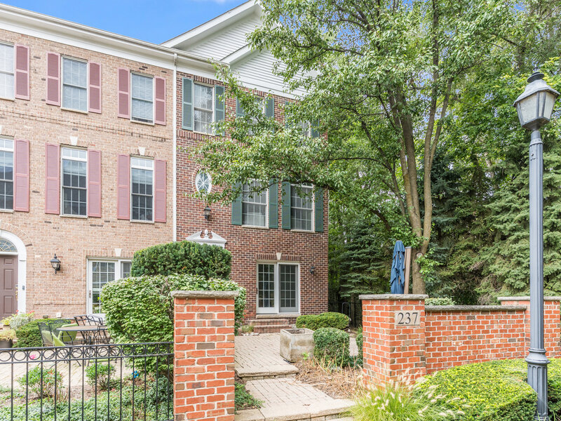 237 Box Car Avenue Naperville IL 60540