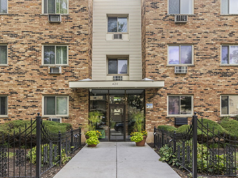 420 S Home Avenue Oak Park IL 60302