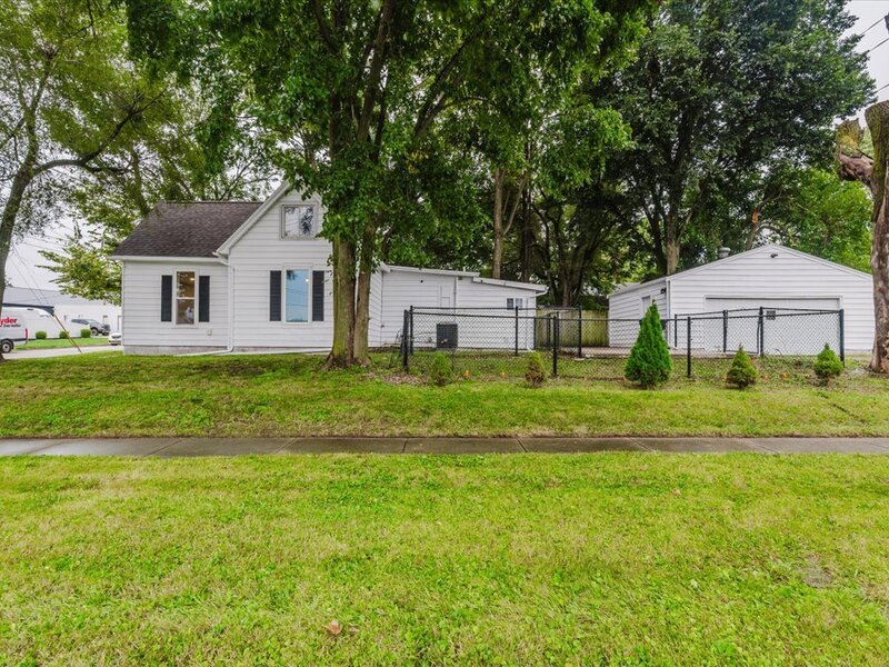 1328 N Mason Street Bloomington IL 61701