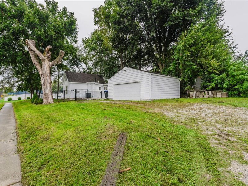 1328 N Mason Street Bloomington IL 61701