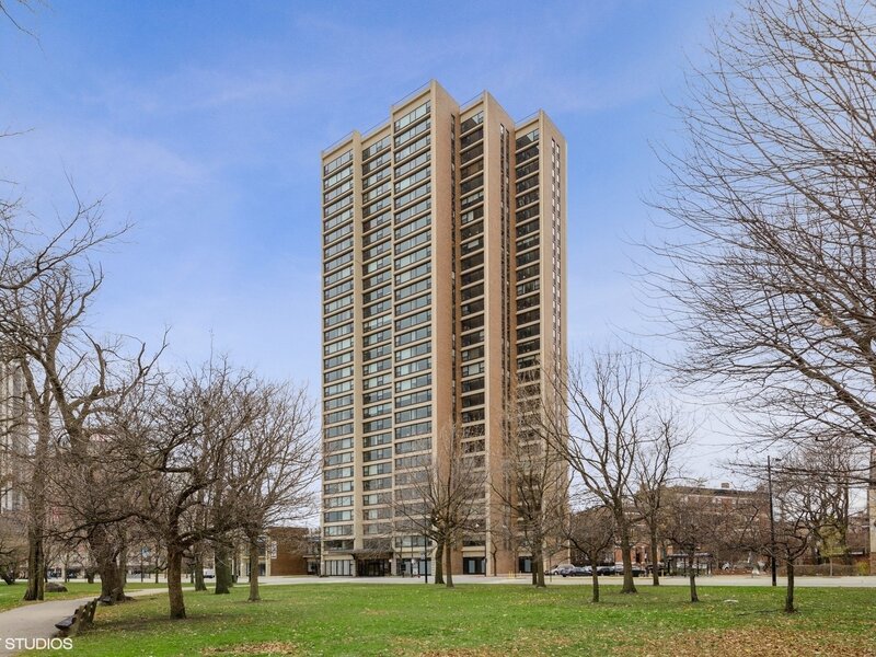 1850 N Clark Street Chicago IL 60614