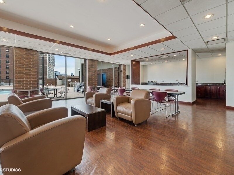 1850 N Clark Street Chicago IL 60614