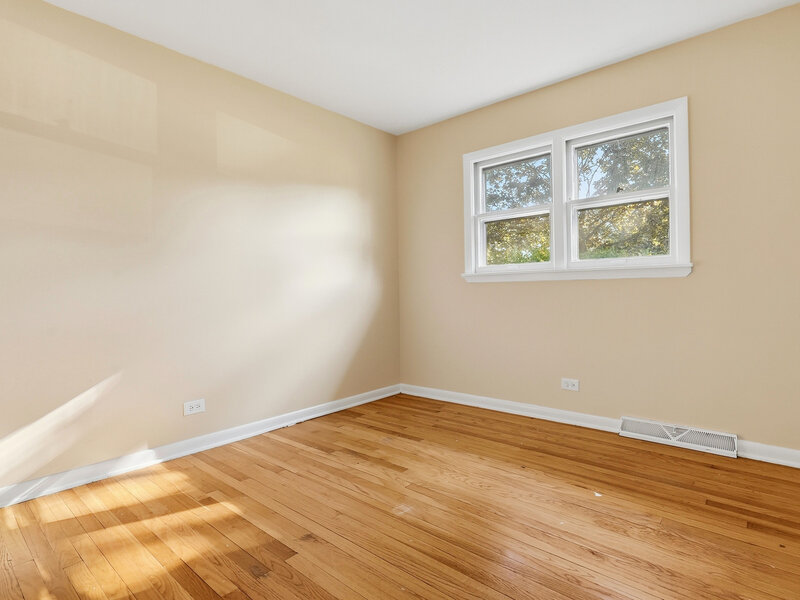 2132 Linden Avenue Waukegan IL 60087