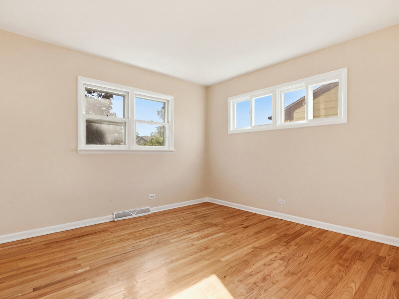 2132 Linden Avenue Waukegan IL 60087