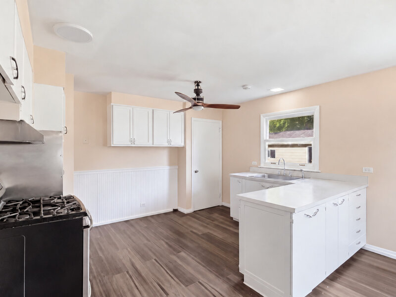 2132 Linden Avenue Waukegan IL 60087