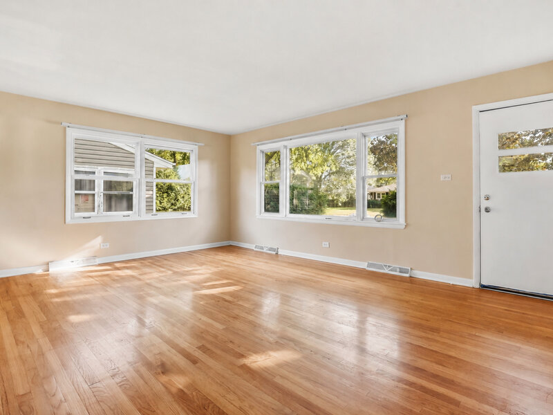 2132 Linden Avenue Waukegan IL 60087