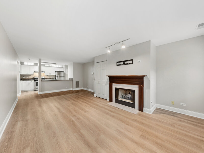 301 W Goethe Street Chicago IL 60610