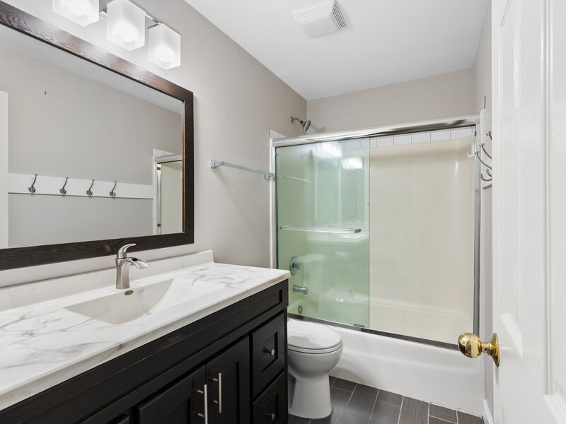301 W Goethe Street Chicago IL 60610