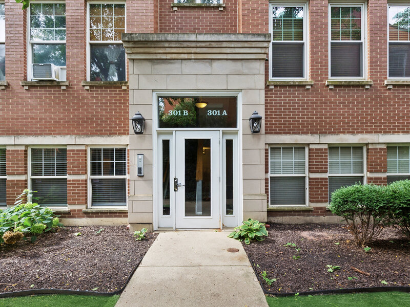 301 W Goethe Street Chicago IL 60610