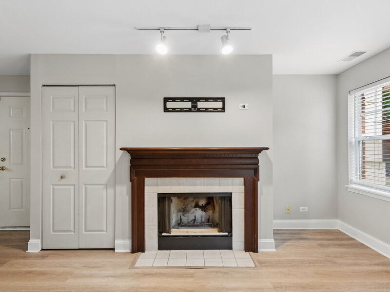 301 W Goethe Street Chicago IL 60610
