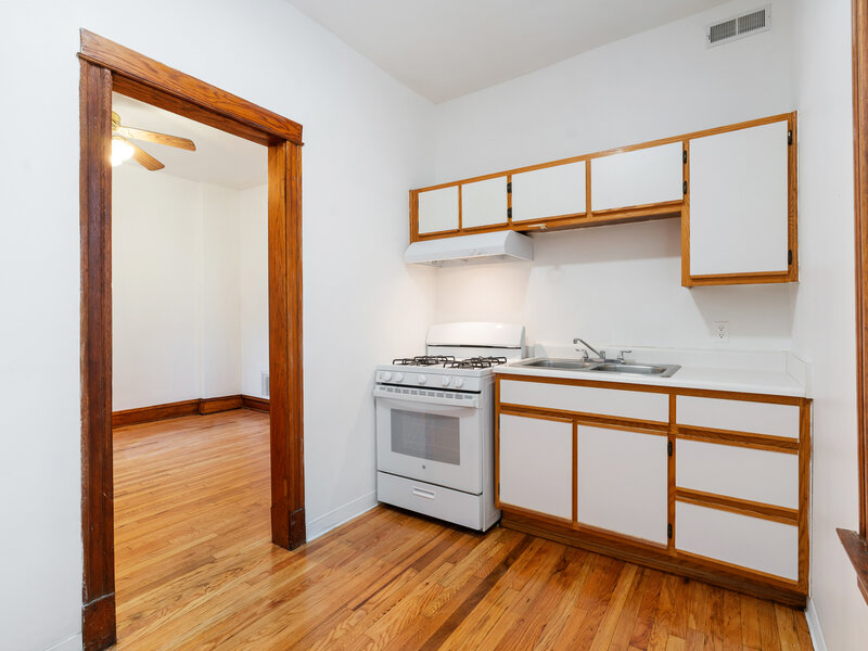 2548 W Augusta Avenue Chicago IL 60622