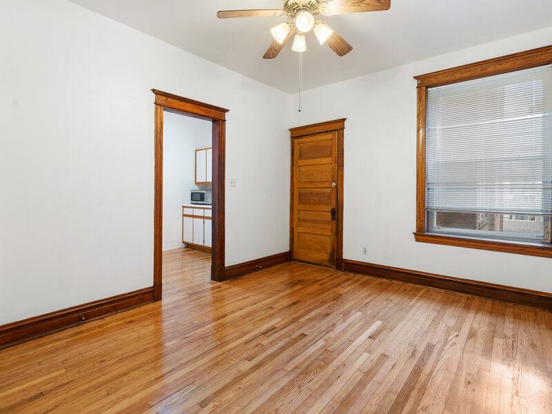 2548 W Augusta Avenue Chicago IL 60622
