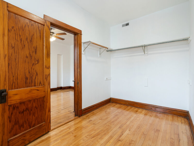 2548 W Augusta Avenue Chicago IL 60622