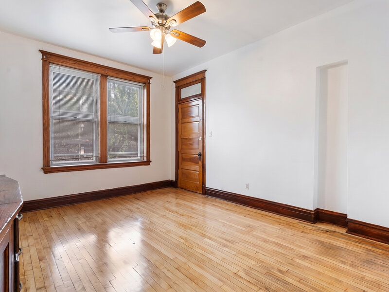 2548 W Augusta Avenue Chicago IL 60622
