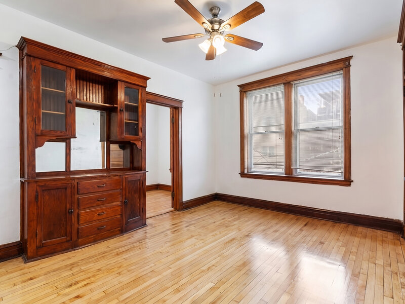 2548 W Augusta Avenue Chicago IL 60622