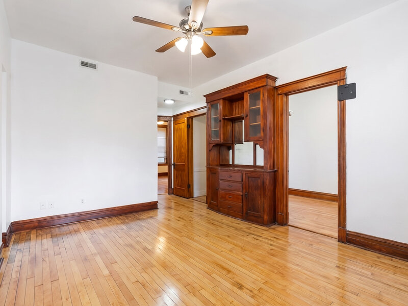 2548 W Augusta Avenue Chicago IL 60622