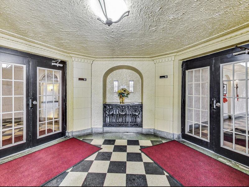 6832 S South Shore Drive Chicago IL 60649