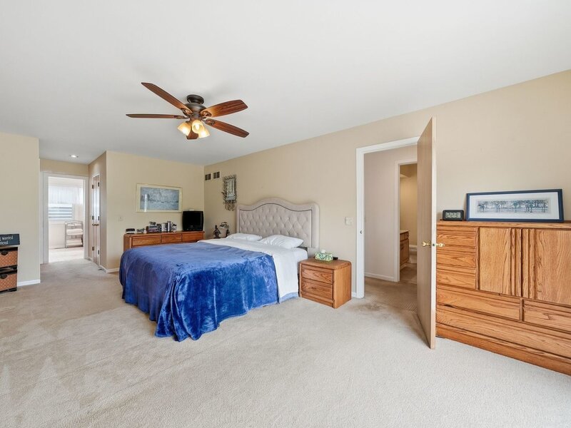 26435 N Ridge Court Mundelein IL 60060