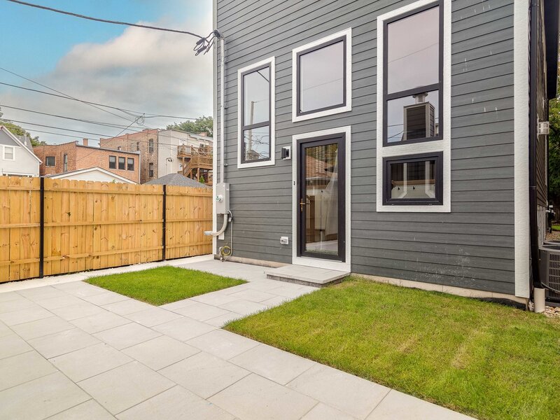 1716 W Berwyn Avenue Chicago IL 60640