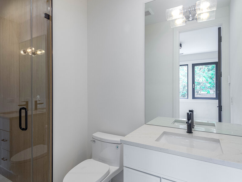 1716 W Berwyn Avenue Chicago IL 60640