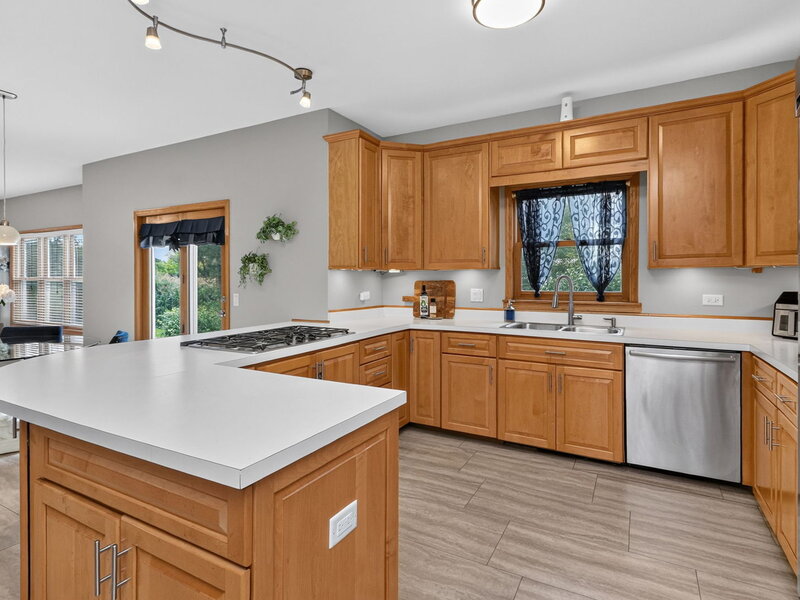 2121 Burnham Court Algonquin IL 60102