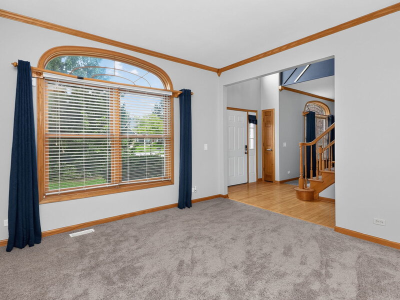 2121 Burnham Court Algonquin IL 60102