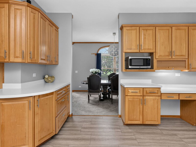 2121 Burnham Court Algonquin IL 60102