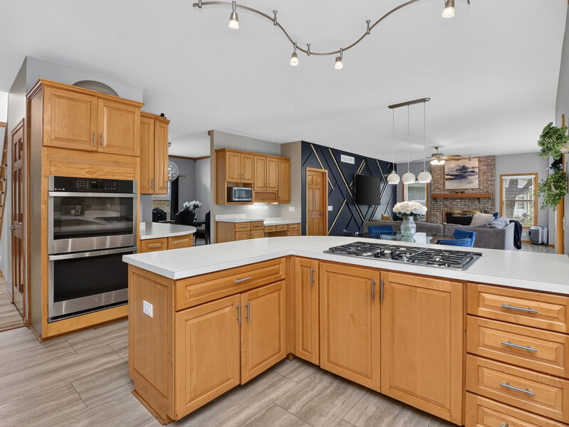 2121 Burnham Court Algonquin IL 60102