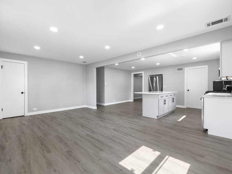10019 S Tripp Avenue Oak Lawn IL 60453