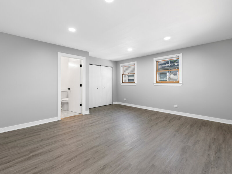 10019 S Tripp Avenue Oak Lawn IL 60453